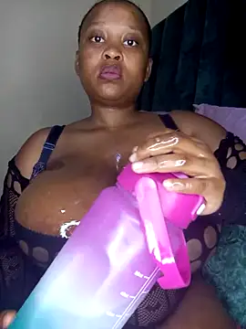 Hotty-boobsxxx online show from November 5, 2025, 10:10 pm