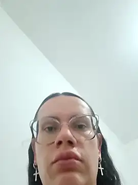 Snapshot of LadyDaemon chatting on October 17, 2025, 2:15 am LadyDaemon online show from October 17, 2025, 2:15 am