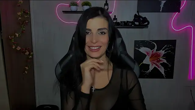 Snapshot of KayWuds chatting on December 10, 2024, 2:28 pm KayWuds online show from December 10, 2024, 2:28 pm