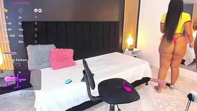 sweetsofia18 online show from March 20, 2025, 1:59 pm