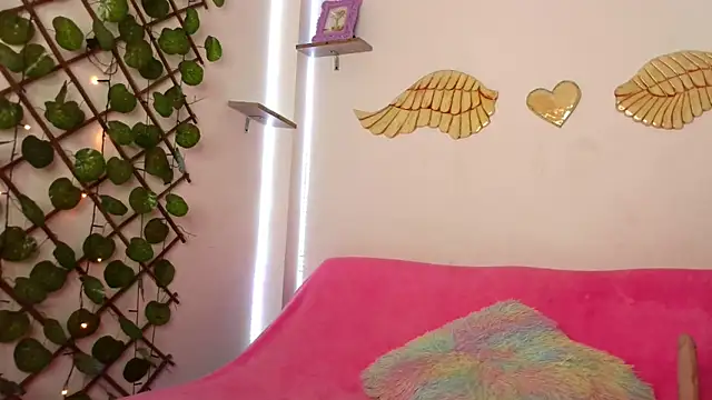 littleayshel online show from September 19, 2025, 1:45 pm