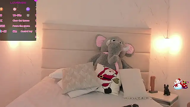 Mollymoon1 online show from December 20, 2025, 5:20 pm