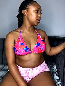 Pearl 00 online show from October 23, 2025, 10:19 pm