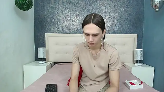 Celestial Queen  online show from November 11, 2025, 1:33 pm