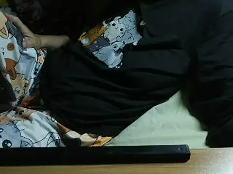 Snapshot of VeneRed chatting on May 28, 2026, 8:39 pm VeneRed online show from May 28, 2026, 8:39 pm