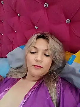 MalorySweet online show from February 9, 2025, 3:23 pm