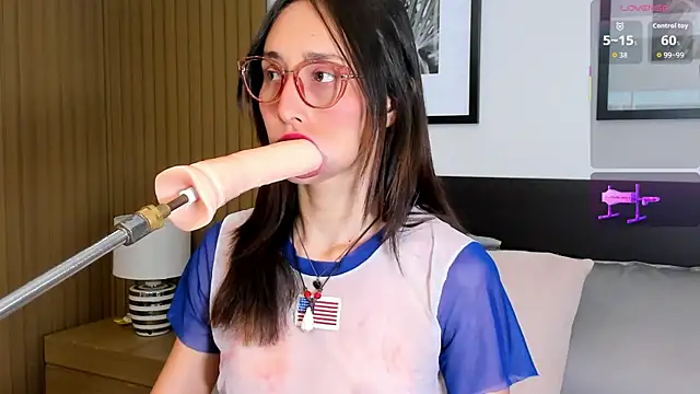 doll bella  online show from January 15, 2026, 7:50 pm