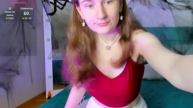 L1ittle kitty  online show from October 28, 2025, 6:28 am