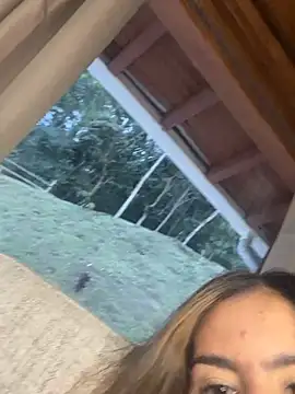 Alisha-Bond online show from February 17, 2025, 10:47 pm