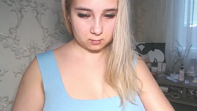 Snapshot of DolphinDreams chatting on February 25, 2026, 11:09 am DolphinDreams online show from February 25, 2026, 11:09 am