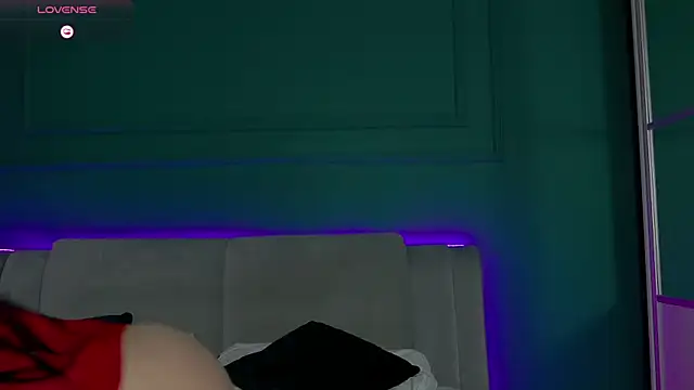 AllisonSky online show from April 14, 2026, 6:14 pm