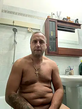 Lecatore80 online show from November 24, 2025, 6:18 pm