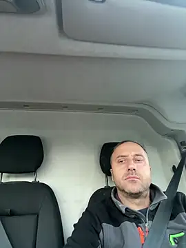 Lecatore80 online show from December 18, 2025, 3:29 pm