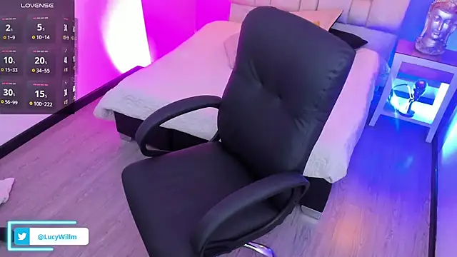 Lucy Williiams online show from April 13, 2026, 7:30 pm