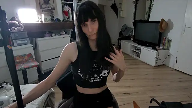 Snapshot of CeriseLapine chatting on December 1, 2025, 9:09 pm CeriseLapine online show from December 1, 2025, 9:09 pm