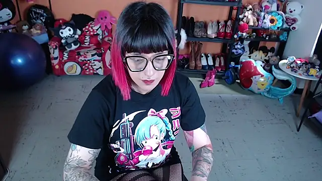 MissMiia2 online show from November 16, 2025, 2:55 pm