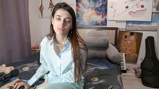 Iren online show from March 19, 2025, 10:42 pm