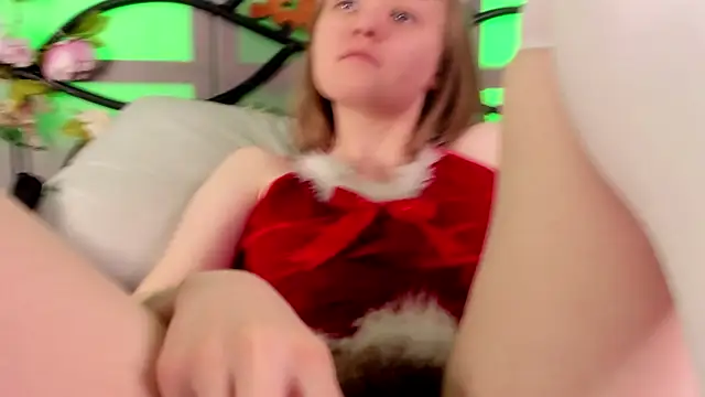 LilianSwall online show from December 20, 2024, 5:51 pm