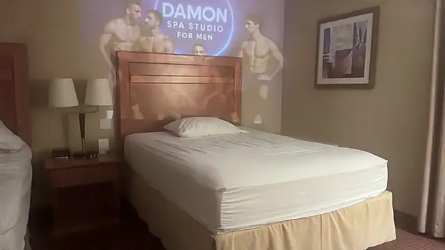 Snapshot of GymBoyVan chatting on November 17, 2025, 2:06 am GymBoyVan online show from November 17, 2025, 2:06 am