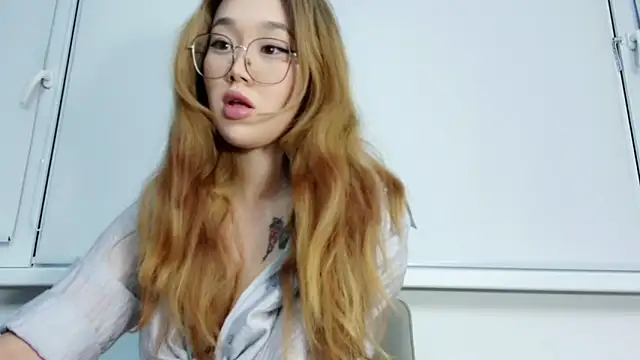 Jennatyan online show from November 22, 2025, 11:20 am