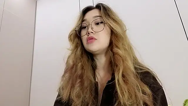 Jennatyan online show from January 8, 2026, 10:17 am