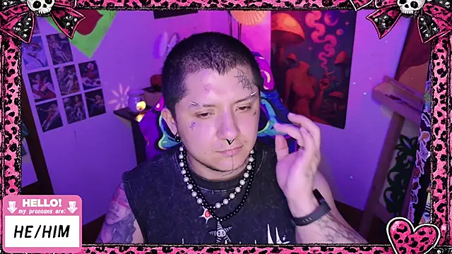 Snapshot of masterkevinftm chatting on April 17, 2026, 5:32 am masterkevinftm online show from April 17, 2026, 5:32 am