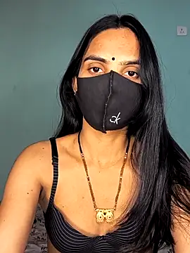 cute simmy0 online show from April 7, 2026, 2:28 pm