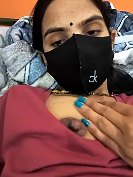 cute simmy0 online show from April 10, 2026, 3:50 pm