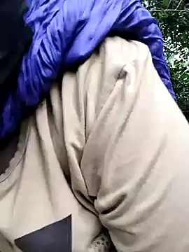 Snapshot of Pathima18 chatting on December 2, 2024, 10:18 am Pathima18 online show from December 2, 2024, 10:18 am