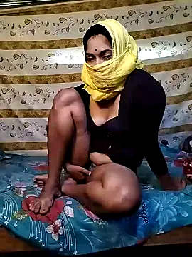 Snapshot of Pathima18 chatting on December 4, 2024, 5:16 am Pathima18 online show from December 4, 2024, 5:16 am