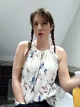 Snapshot of Hexe12346 chatting on February 20, 2025, 6:02 pm Hexe12346 online show from February 20, 2025, 6:02 pm