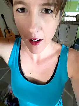 Snapshot of Hexe12346 chatting on March 3, 2025, 7:32 am Hexe12346 online show from March 3, 2025, 7:32 am