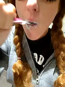 Snapshot of Hexe12346 chatting on November 8, 2025, 5:01 pm Hexe12346 online show from November 8, 2025, 5:01 pm