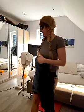 Snapshot of Hexe12346 chatting on November 15, 2025, 12:34 pm Hexe12346 online show from November 15, 2025, 12:34 pm