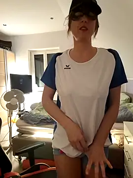 Snapshot of Hexe12346 chatting on November 20, 2025, 7:24 pm Hexe12346 online show from November 20, 2025, 7:24 pm