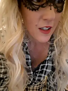 Snapshot of Hexe12346 chatting on December 3, 2025, 6:21 am Hexe12346 online show from December 3, 2025, 6:21 am