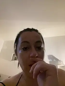 Lyannabuena69 online show from March 2, 2026, 2:14 am