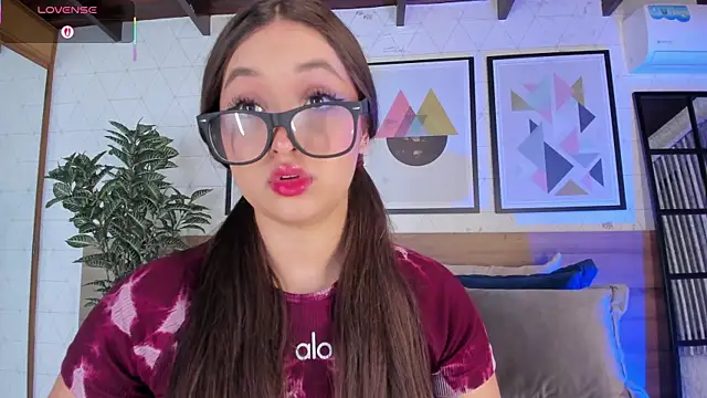 Snapshot of MiaKay1 chatting on November 29, 2025, 3:31 am MiaKay1 online show from November 29, 2025, 3:31 am