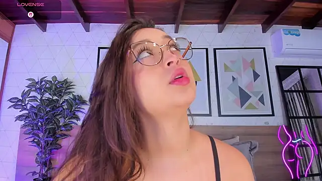 Snapshot of MiaKay1 chatting on January 15, 2026, 3:33 am MiaKay1 online show from January 15, 2026, 3:33 am