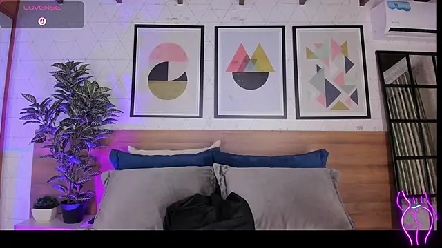 Snapshot of MiaKay1 chatting on February 21, 2026, 3:40 am MiaKay1 online show from February 21, 2026, 3:40 am