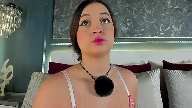 Snapshot of MiaKay1 chatting on May 1, 2026, 3:44 am MiaKay1 online show from May 1, 2026, 3:44 am