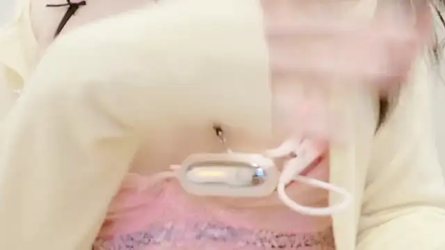 Snapshot of IORio2 chatting on December 2, 2025, 6:14 pm IORio2 online show from December 2, 2025, 6:14 pm