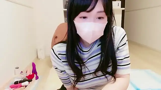 Snapshot of IORio2 chatting on February 11, 2026, 7:52 pm IORio2 online show from February 11, 2026, 7:52 pm