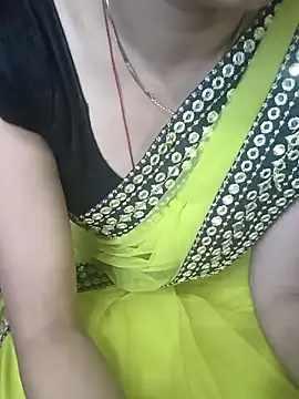 kaveerpooja947 online show from February 26, 2026, 7:29 am