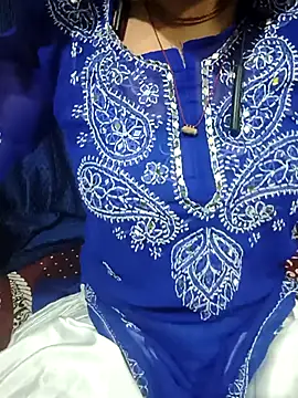 kaveerpooja947 online show from March 25, 2026, 5:08 pm