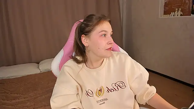 Colleen Blake online show from October 1, 2025, 4:46 pm