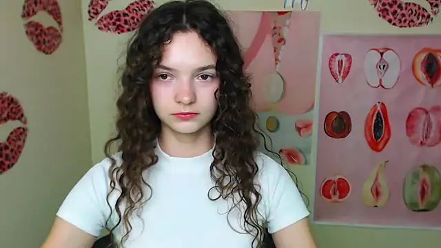  SusieSu  online show from November 22, 2025, 7:07 am