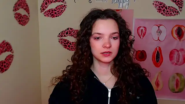 Snapshot of _SusieSu_ chatting on February 18, 2026, 7:04 am SusieSu online show from February 18, 2026, 7:04 am