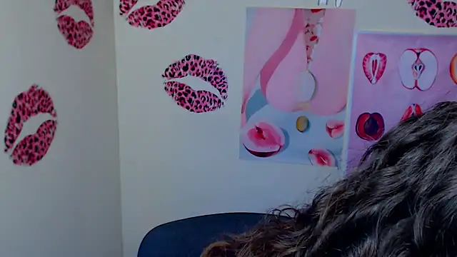 Snapshot of _SusieSu_ chatting on February 25, 2026, 7:29 am SusieSu online show from February 25, 2026, 7:29 am