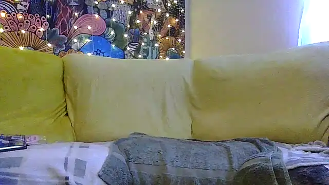 freyadivine online show from January 9, 2025, 12:19 pm